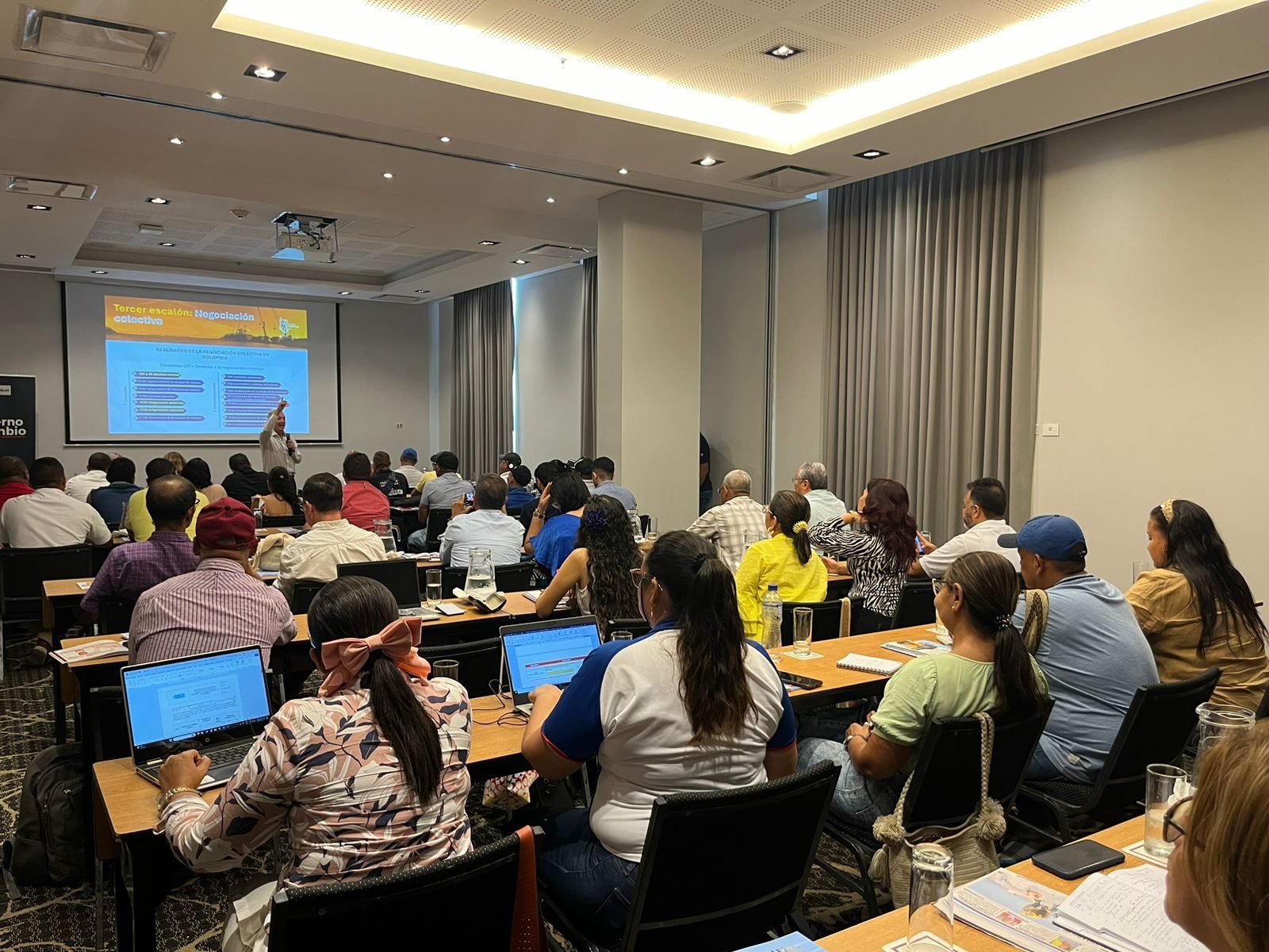 En este momento estás viendo Taller sobre cumplimiento social y negociación colectiva en Santa Marta